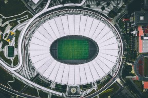 AYX体育官网-林丹重回母校激励学生追逐梦想，林丹 上校