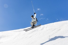 爱游戏平台-贝尔哈德·福特：以坚固防守为基础，帮助全黑队保持无数零封纪录